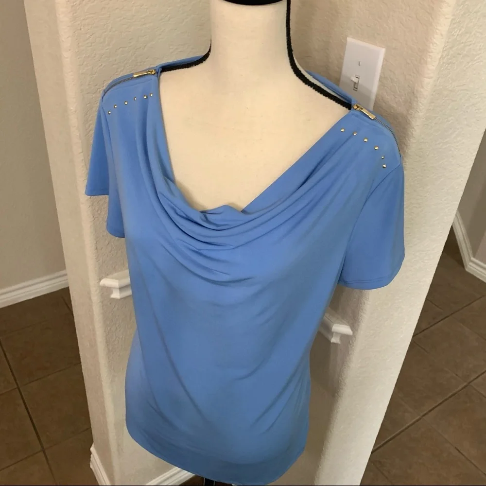 Carmen Marc Valvo blue top - Picture 4 of 11